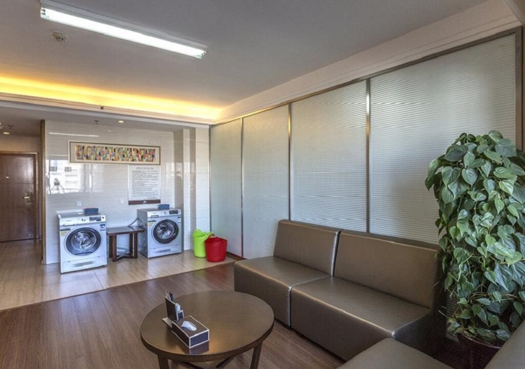 Циньхуандао: Peninsula Season Hotel Apartment