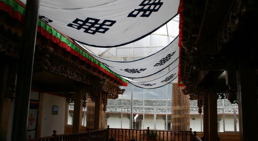 Шангри-Ла: Shangrila Tibetan Family Inn