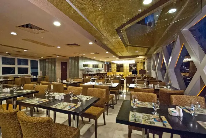 Гонконг: Ramada Hong Kong Harbour View