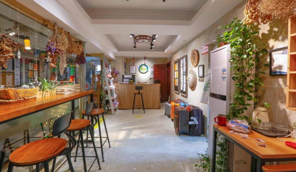 Чжанцзяцзе: Bajie Youth Hostel(Tianmenshan Train Station)