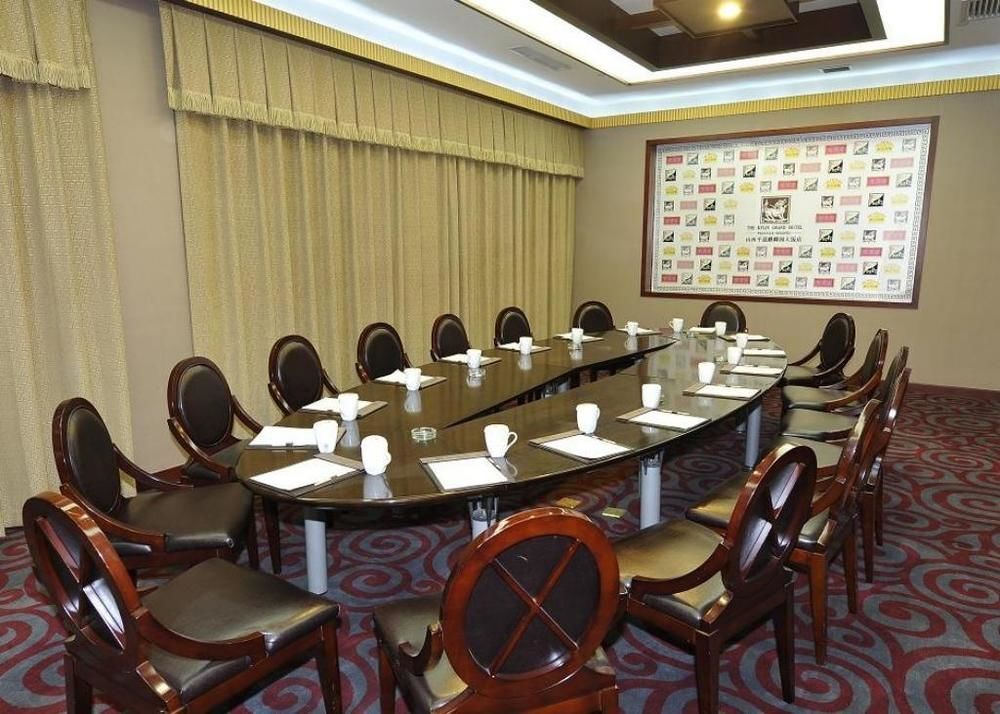 Цзиньчжун: The Kylin Grand Hotel