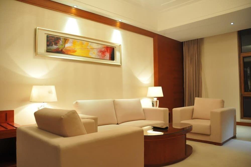 Тяньцзинь: Bolong Lakeview Resort