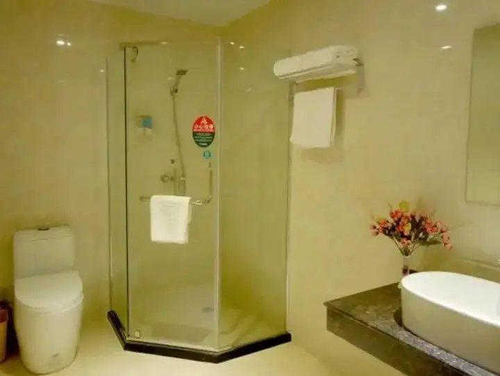 Цзинань: Greentree Inn Shandong Taian Wanda Plaza Bus Stati