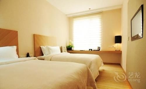 Ухань: Wuhan Yuntai 6 Plus 1 Hotel