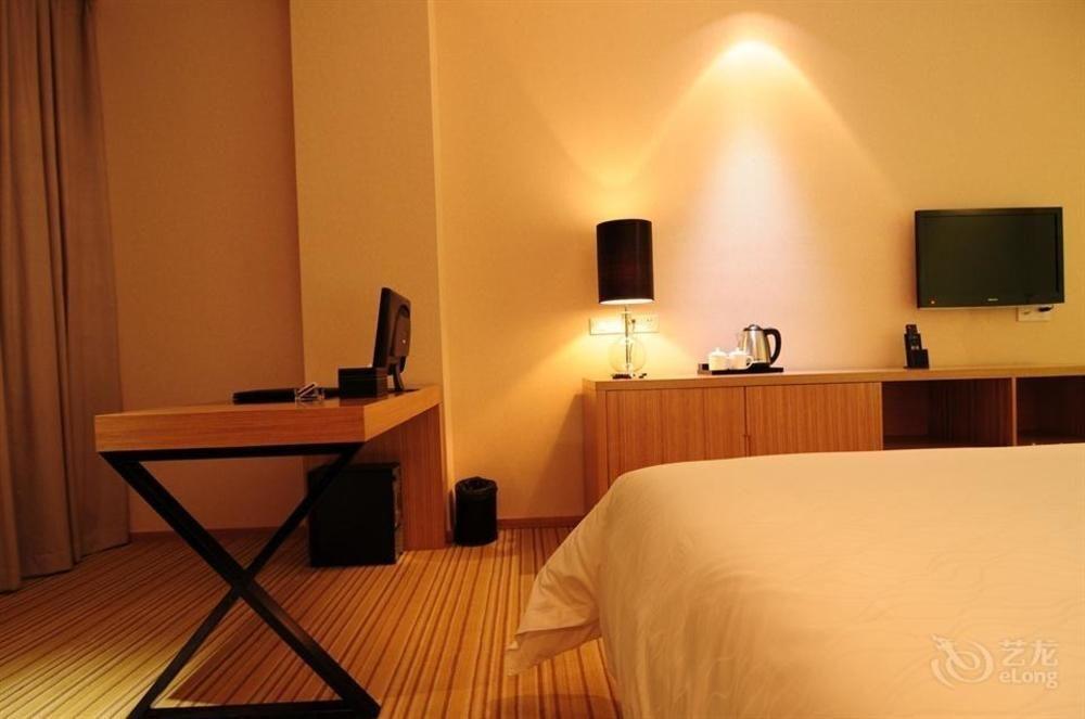 Ухань: Wuhan Yuntai 6 Plus 1 Hotel