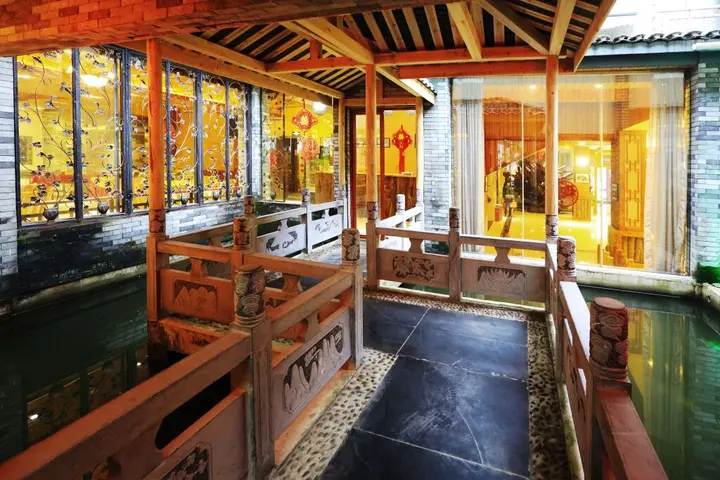 Яншо: Yangshuo River Valley Resort Hotel