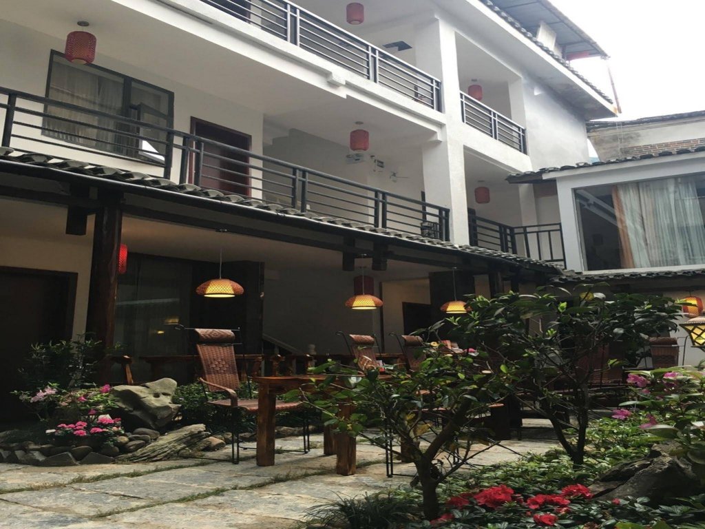Yangshuo Sihai Hotel — фото 1
