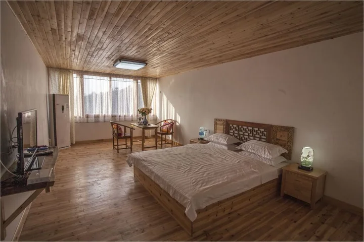 Яншо: Riverside Retreat Hotel