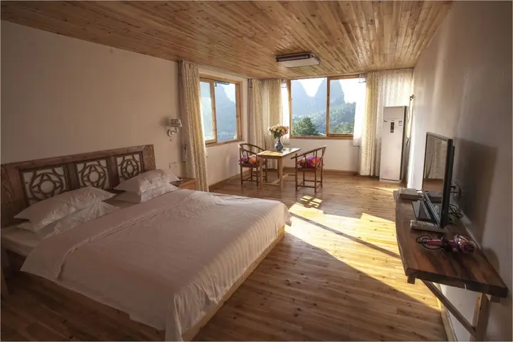 Яншо: Riverside Retreat Hotel