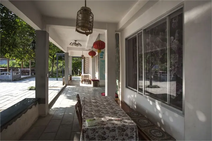 Яншо: Riverside Retreat Hotel