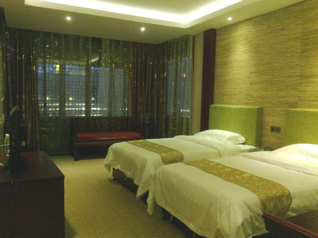 Лешан: Lingxiu Impression Hotel Emei