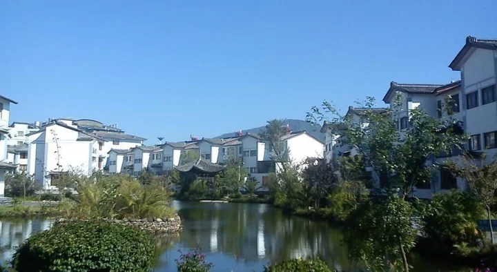 Баошань: Yunshangsiji Fairyland Hotel of Tengchong Jadeite