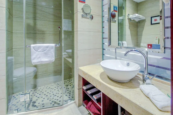 Цзиньчжун: Fengyan Jianguo Hotel