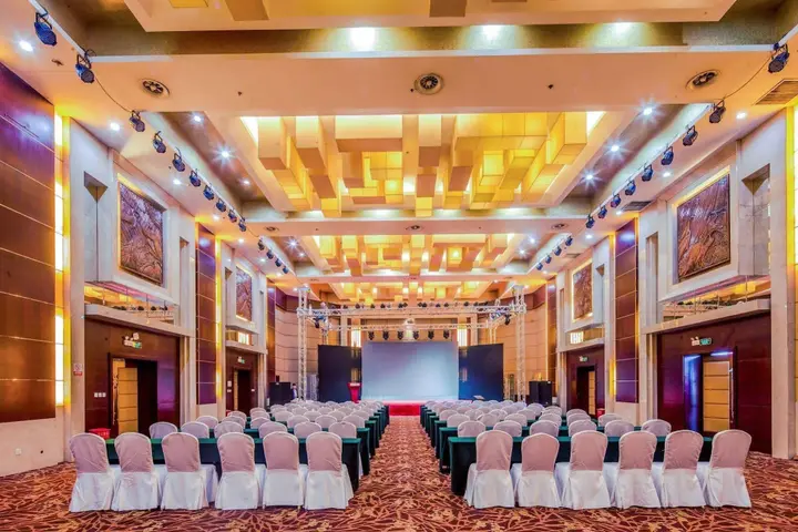 Цзиньчжун: Fengyan Jianguo Hotel