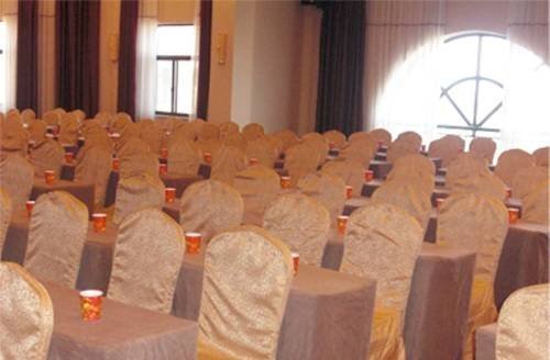 Цюйчжоу: Shiwai Taoyuan Resort