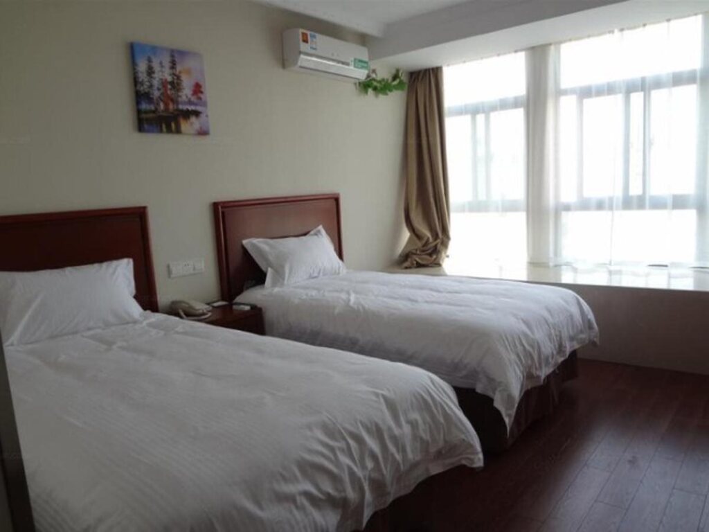 Green Tree Inn Nanjing Dachang Xinhua Road Express Hotel — фото 1