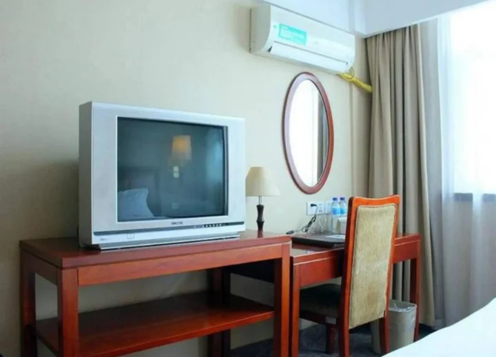 Шанхай: GreenTree Inn ShangHai WuNing Road ZhenPing Road Metro Station Busines