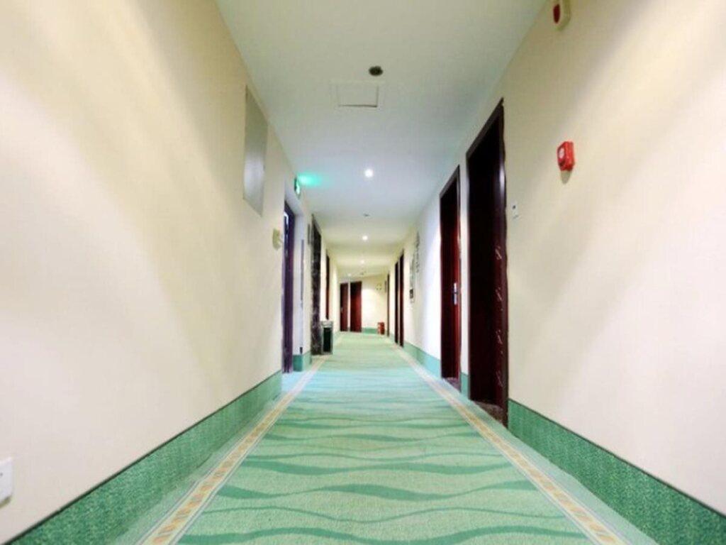 Нанкин: 格林豪泰(南京江宁竹山路地铁站店)
