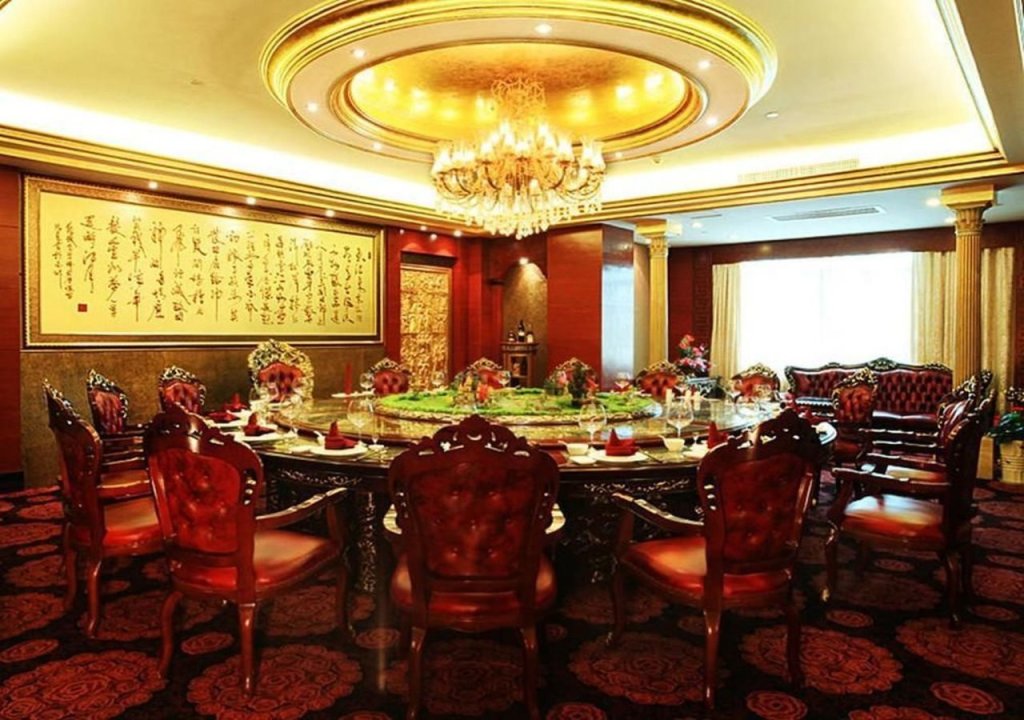 Lanyang: HNA New World Hotel Danzhou