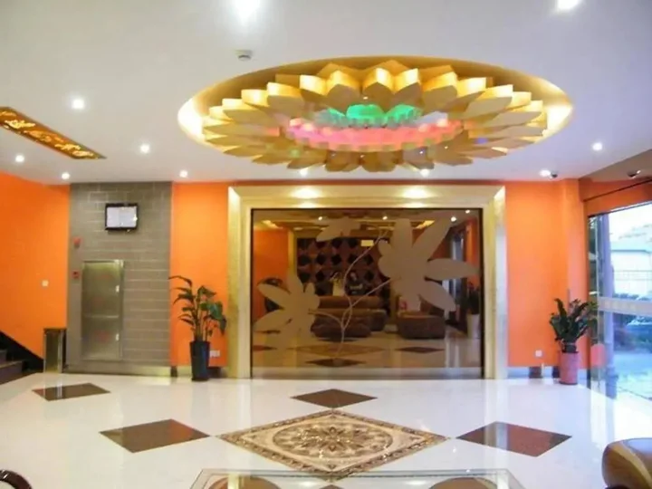 Шанхай: Shanghai Chenyi Hotel