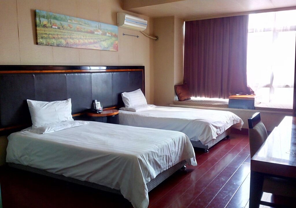 Шанхай: Shanghai Wells Inn