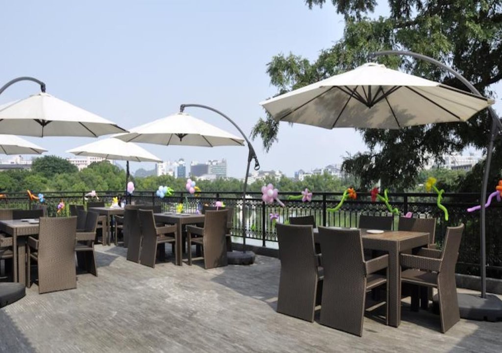 Гуйлинь: The White House Hotel Guilin