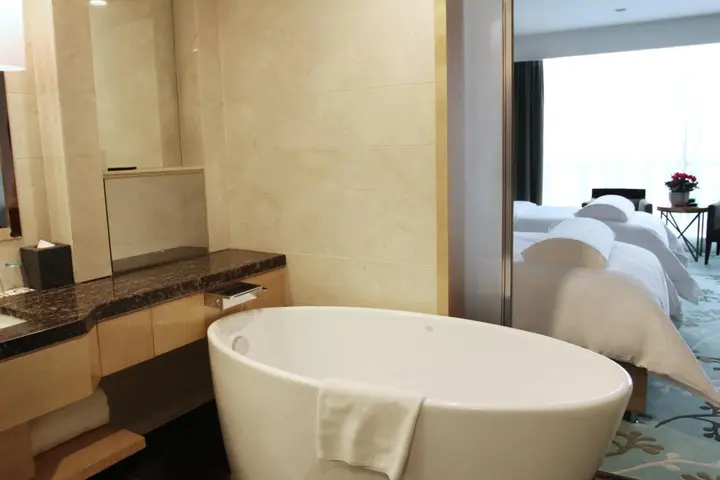 Линьи: Pullman Linyi Lushang