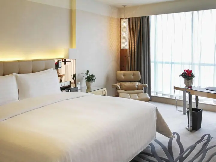 Линьи: Pullman Linyi Lushang