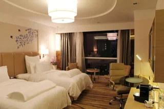 Линьи: Pullman Linyi Lushang