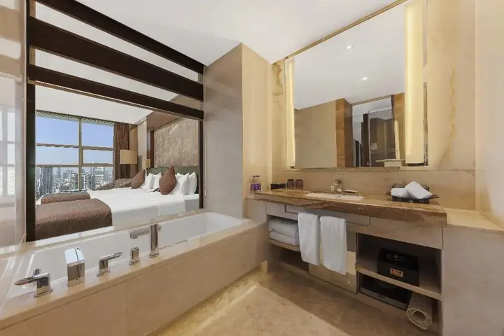 Гуанчжоу: Vanburgh Hotel