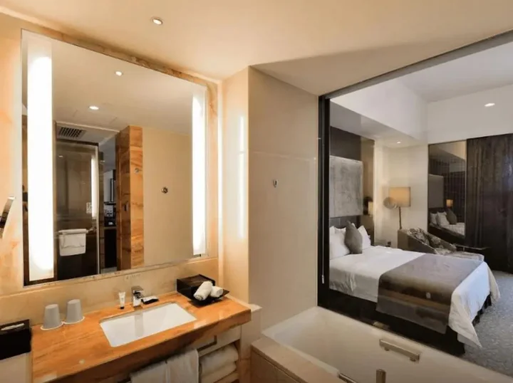 Гуанчжоу: Vanburgh Hotel