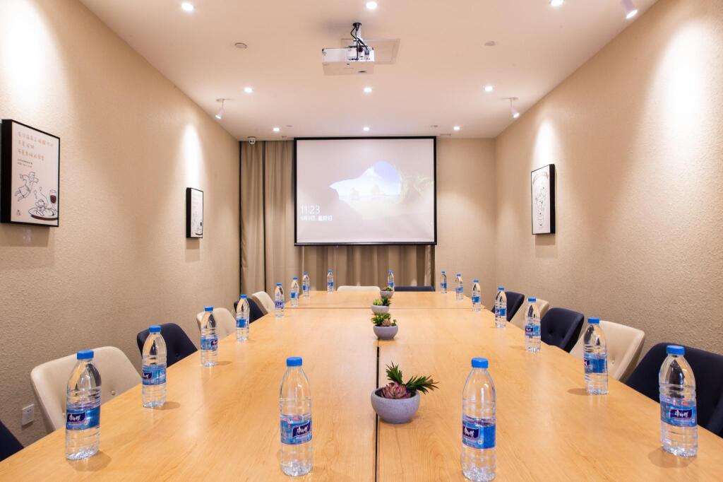 Чунцин: Garden Inn Chongqing Guanyinqiao