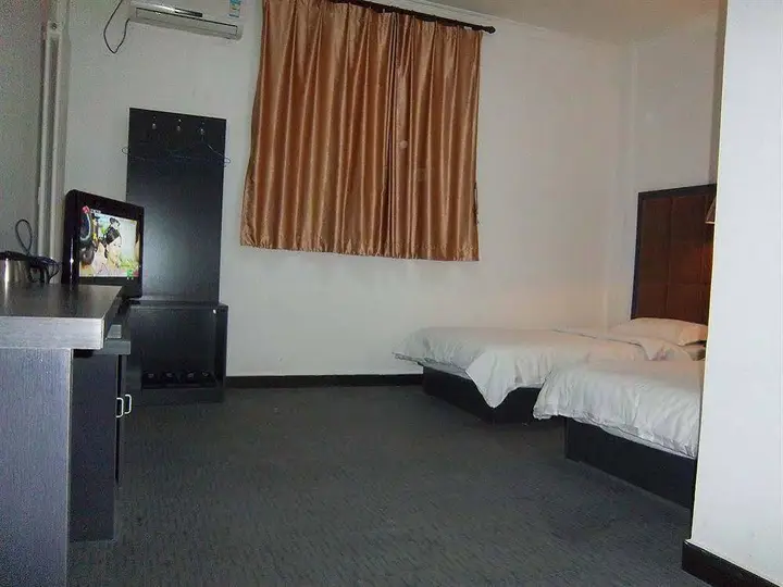 carousel image 4