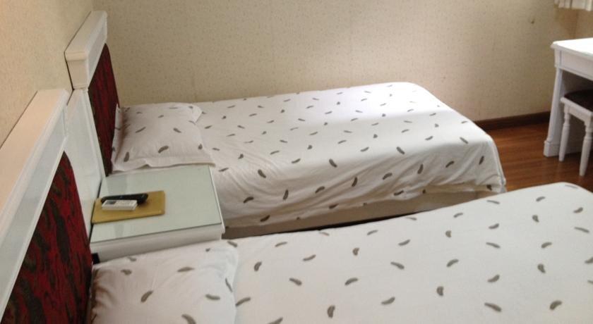 Шанхай: Shanghai Funing Hotel