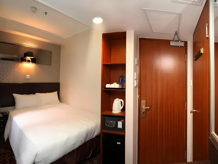 Гонконг: Lander Hotel Prince Edward