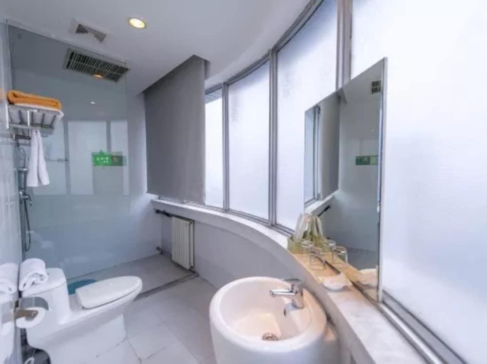 Лоян: Luoyang Aviation E-Home Inn