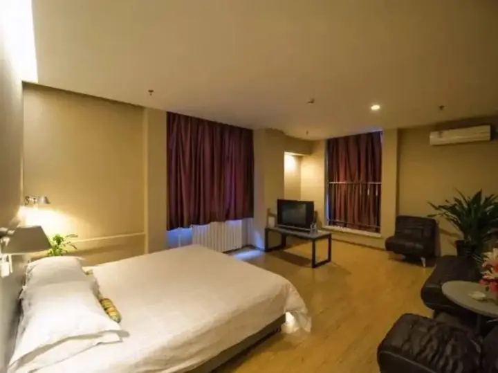 Лоян: Luoyang Aviation E-Home Inn