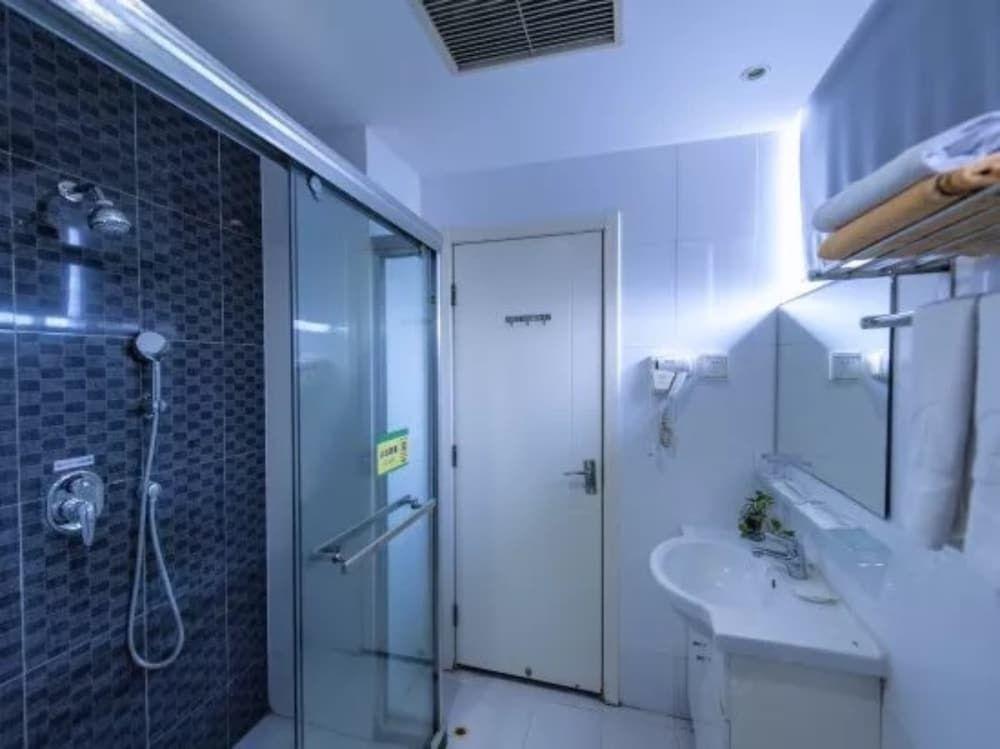 Лоян: Luoyang Aviation E-Home Inn