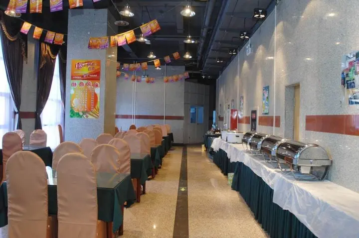 Лоян: Luoyang Aviation E-Home Inn