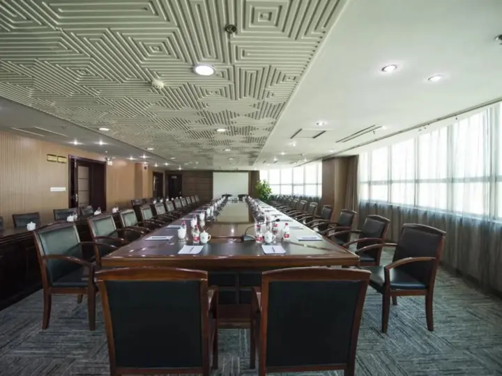 Лоян: Luoyang Aviation Hotel
