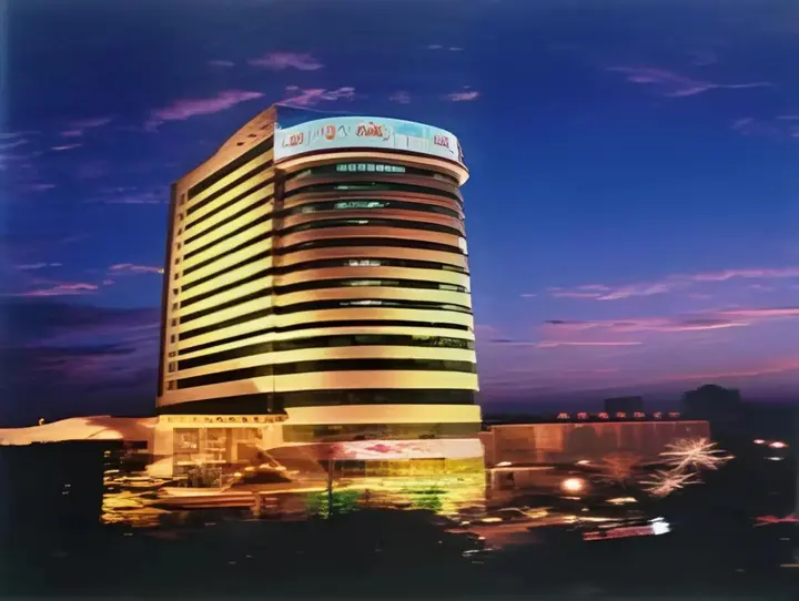 Лоян: Luoyang Aviation Hotel