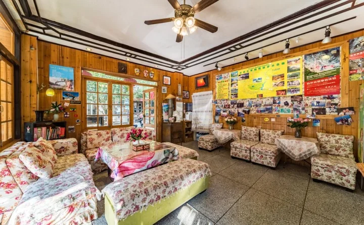 Яншо: Rockabond Inn