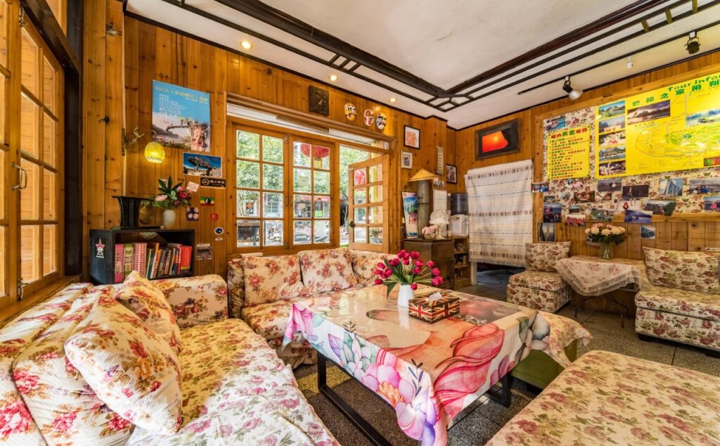 Яншо: Rockabond Inn