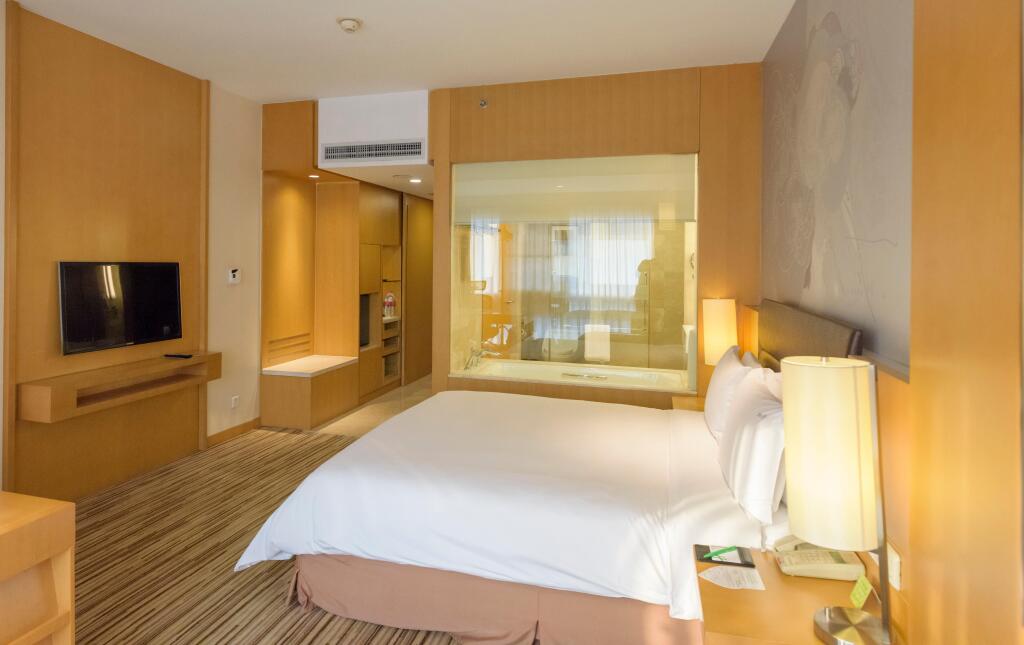 Holiday Inn Shijiazhuang Central by IHG — фото 1