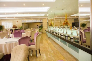 Лоян: Luoyang Peony Hotel