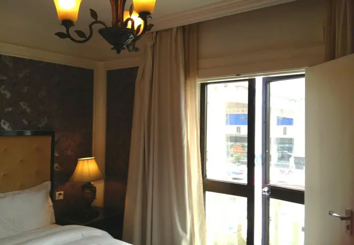 Шанхай: Manhattan Jinling Hotel