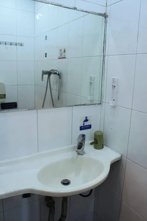 Гонконг: Kowloon New Hostel