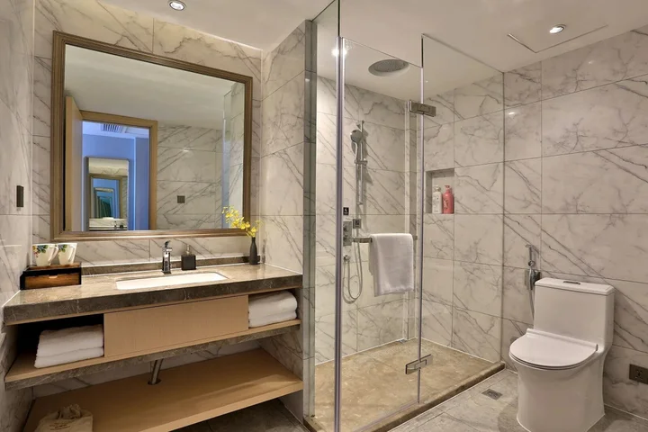 Иу: Byland Star Hotel
