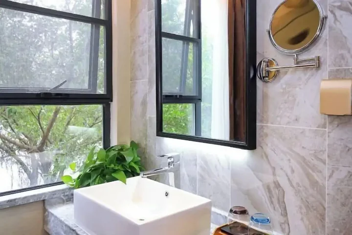 Гуйлинь: Immersing Hotel Guihu Branch