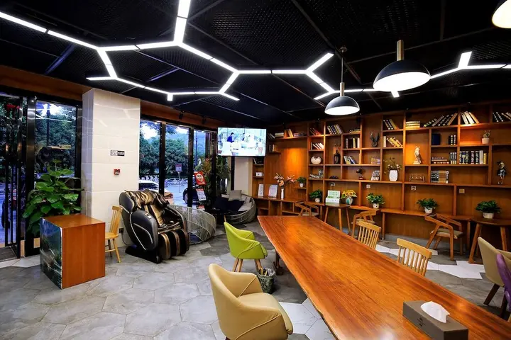 Гуйлинь: Immersing Hotel Guihu Branch
